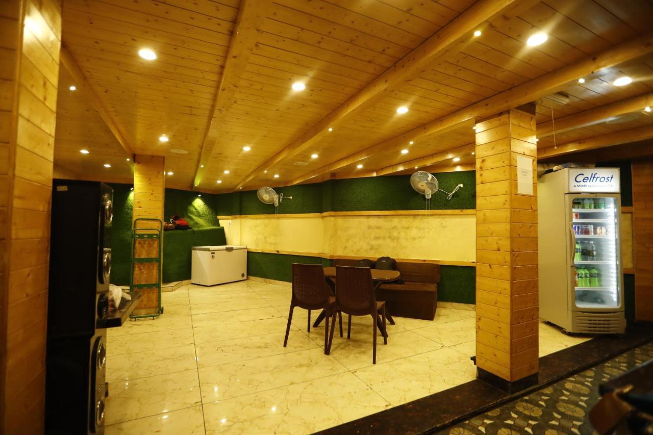 Hotel Kings Inn 穆索里 外观 照片