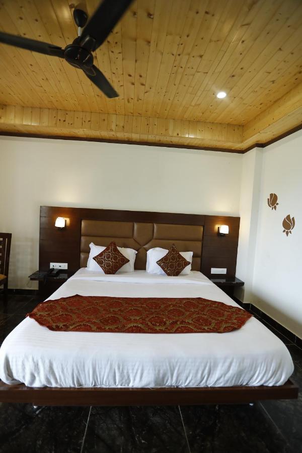 Hotel Kings Inn 穆索里 外观 照片